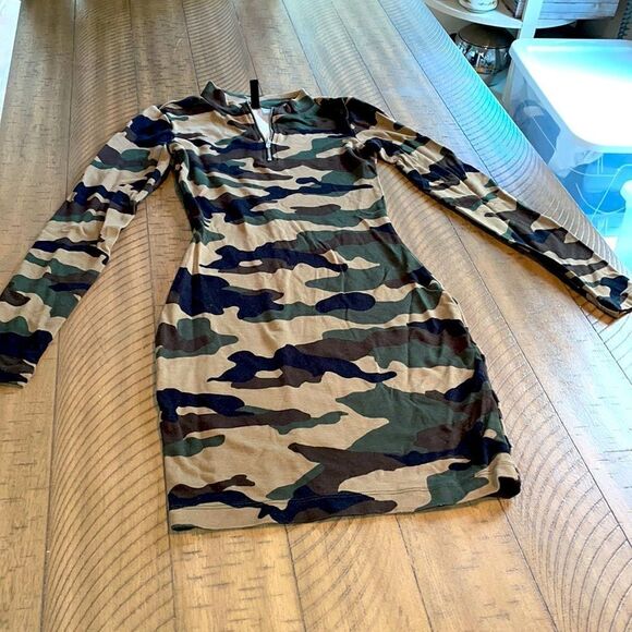 Divided  Dress 👗 - Picture 1 of 12